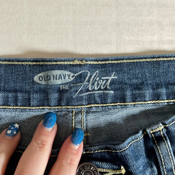 Old Navy | The Flirt Jeans - Picture 4 of 7